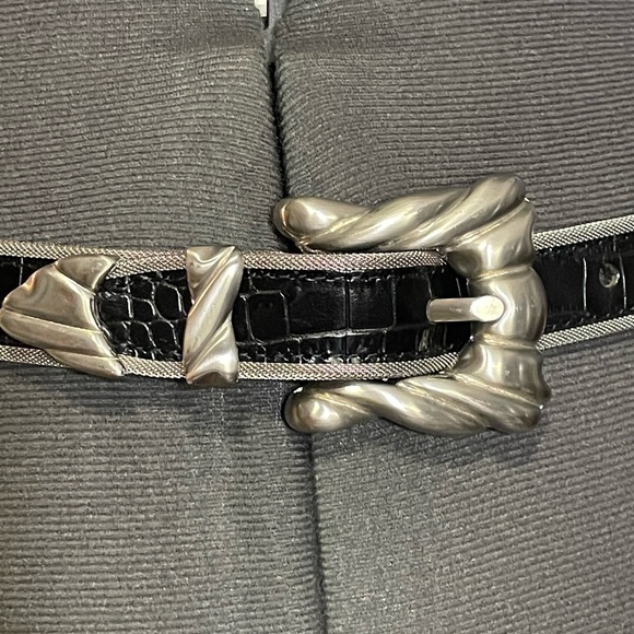 Black and silver belt - Picture 3 of 4